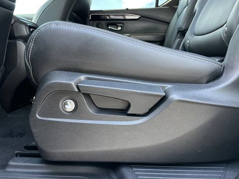Certified 2025 Honda Pilot EX-L image 39