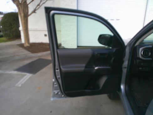 Used 2021 Toyota Tacoma SR5 image 17