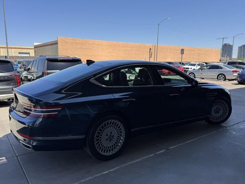 Used 2022 Genesis G80 2.5T w/ Prestige Package image 4