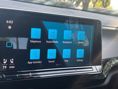 New 2026 Volkswagen Atlas Cross Sport SE FWD image 15