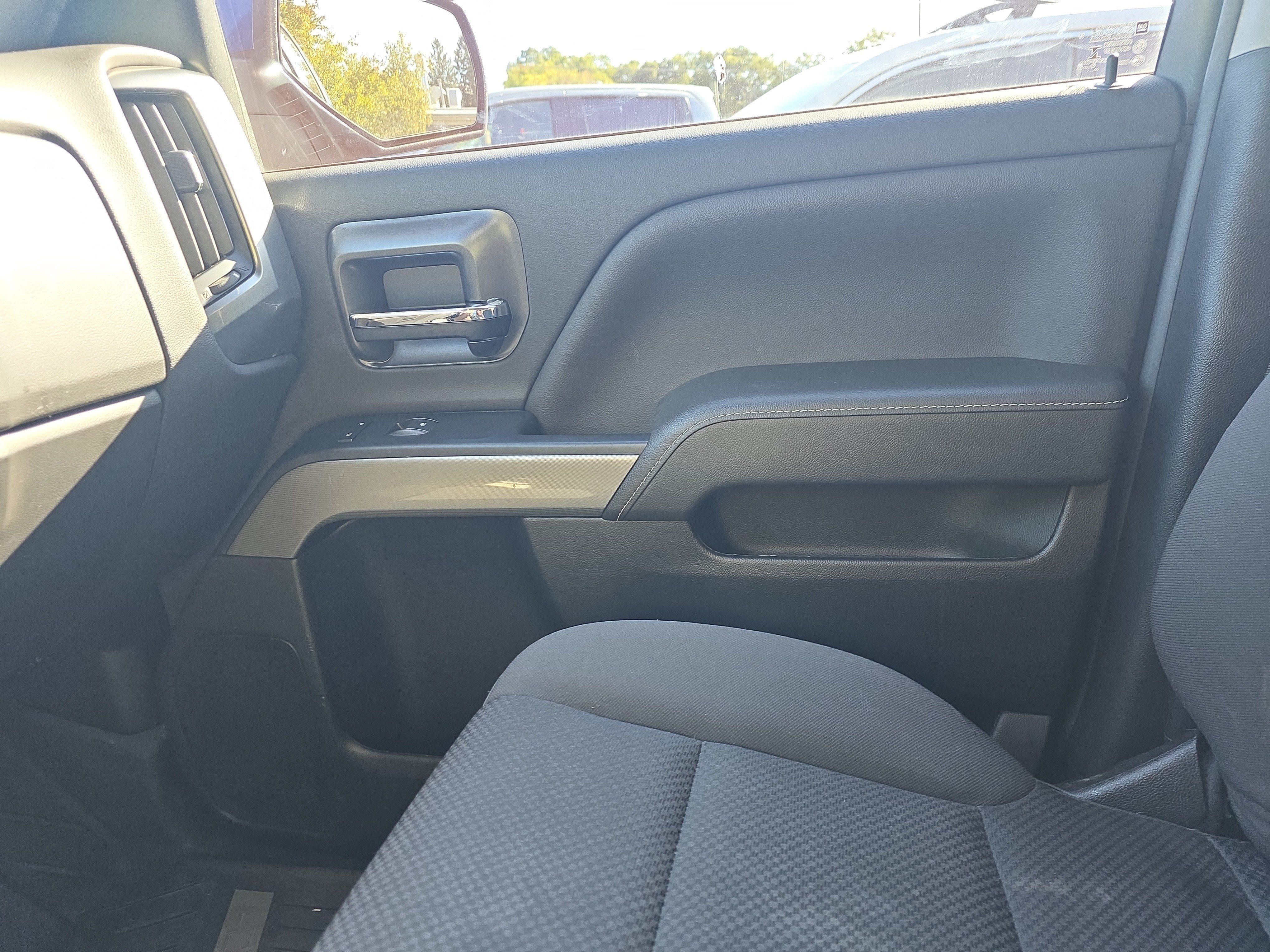 Used 2019 Chevrolet Silverado 1500 LT w/ All Star Edition AWD/4WD image 33