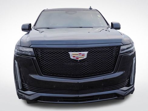 Used 2022 Cadillac Escalade Sport w/ Touring Package AWD/4WD image 2