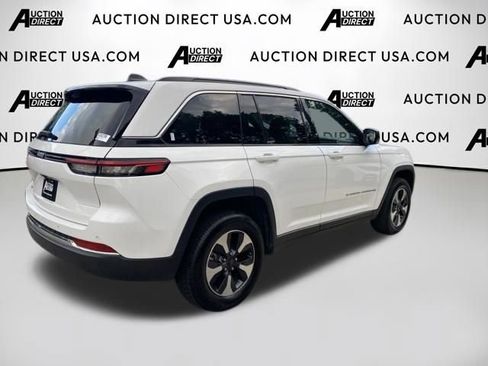 Used 2024 Jeep Grand Cherokee Limited 4xe AWD/4WD image 24