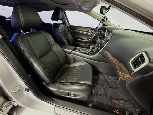 Used 2016 Nissan Maxima Platinum FWD image 31