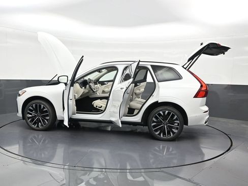 New 2026 Volvo XC60 B5 Ultra w/ Protection Package Premier AWD/4WD image 31
