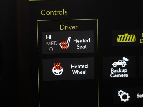 Used 2022 Jeep Wrangler Unlimited Sahara w/ Cold Weather Group image 25