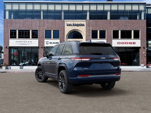 New 2026 Jeep Grand Cherokee Limited AWD/4WD image 3