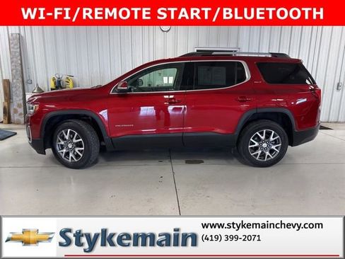 Used 2023 GMC Acadia SLT image 2