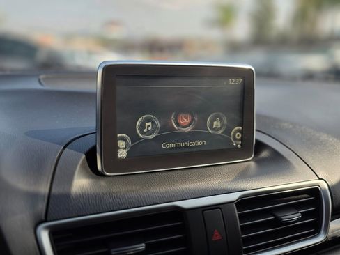 Used 2016 MAZDA MAZDA3 i Sport w/ Preferred Equipment Package image 34