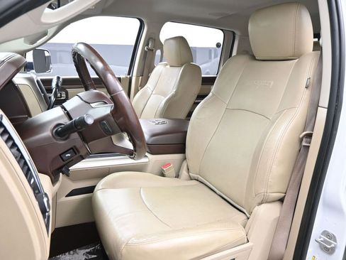 Used 2013 RAM 2500 Laramie w/ Convenience Group image 9