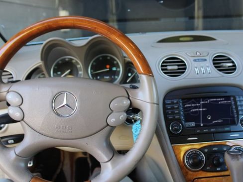 Used 2007 Mercedes-Benz SL 550 image 37