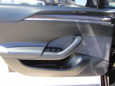 Used 2023 Tesla Model S Standard Range AWD/4WD image 15