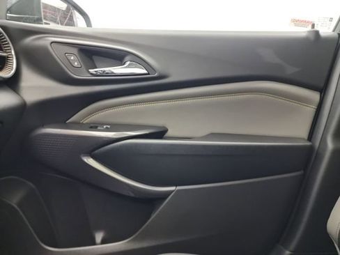 Used 2026 Chevrolet Trax ACTIV w/ Sunroof Package image 31