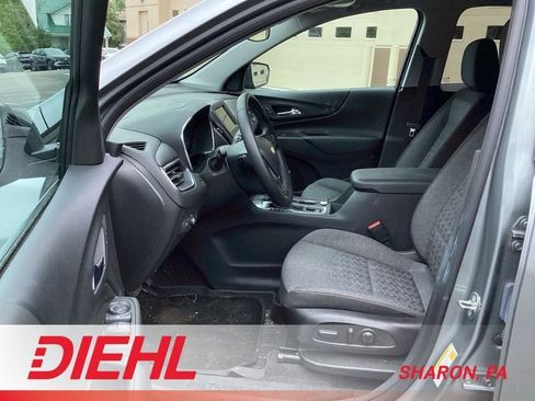 Used 2023 Chevrolet Equinox LT FWD image 9