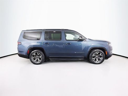 Used 2024 Jeep Wagoneer Series III AWD/4WD image 8