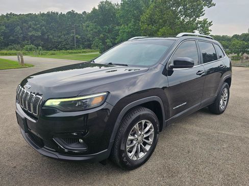 Used 2020 Jeep Cherokee Latitude Plus w/ Comfort/Convenience Group AWD/4WD image 11