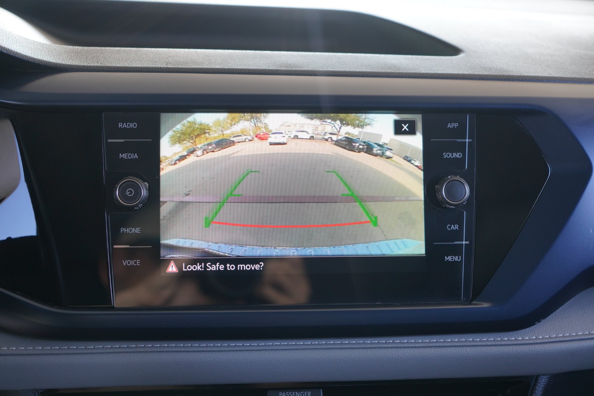 Certified 2024 Volkswagen Taos SE FWD image 15