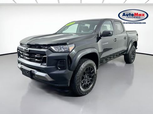 Used 2023 Chevrolet Colorado Trail Boss w/ Technology Package image 4