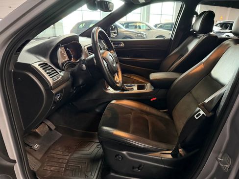 Used 2017 Jeep Grand Cherokee Altitude image 14