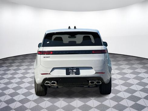 New 2026 Land Rover Range Rover Sport Dynamic SE AWD/4WD image 8