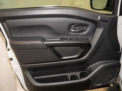 Used 2023 Nissan Titan PRO-4X w/ Pro-4x Convenience Package image 11