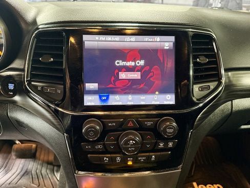 Used 2020 Jeep Grand Cherokee Altitude image 13