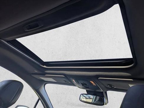 Used 2021 Toyota Sienna XSE w/ XSE Plus Package FWD image 19