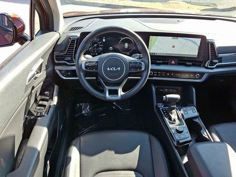 Used 2025 Kia Sportage SX image 14