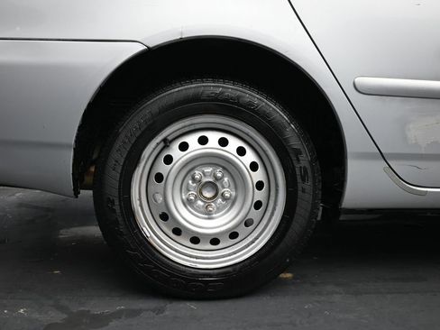 Used 2006 Toyota Corolla LE image 10