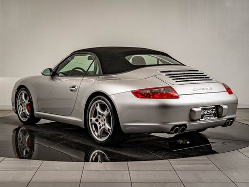 Used 2005 Porsche 911 Carrera S image 3