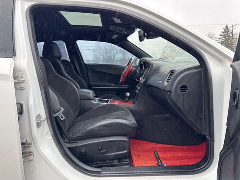 Used 2016 Dodge Charger R/T Scat Pack w/ Technology Group image 12