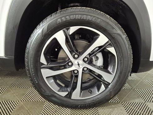 Used 2024 Chevrolet Trax RS w/ Driver Confidence Package image 31