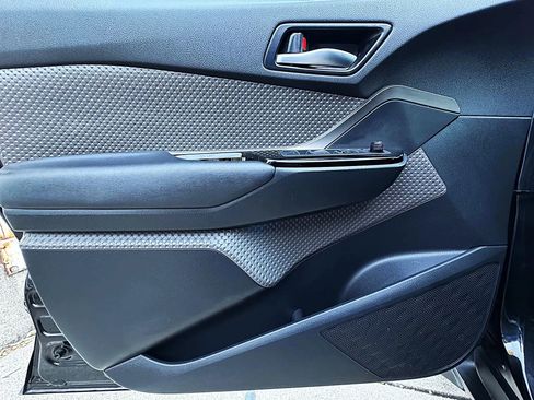 Used 2020 Toyota C-HR Limited image 26