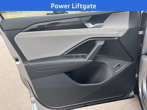 New 2026 Volkswagen Tiguan SE image 7