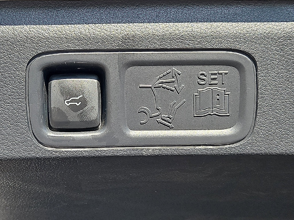 Used 2022 Ford Expedition Max Limited RWD image 17