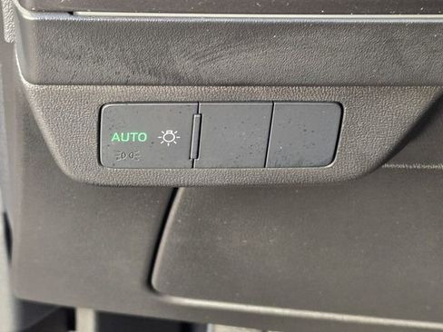 Used 2022 Audi Q4 e-tron Premium Plus image 22