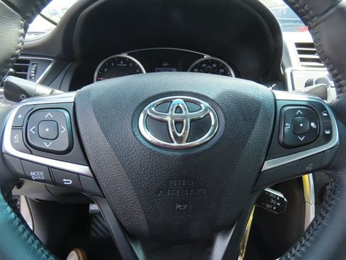 Used 2016 Toyota Camry SE FWD image 26
