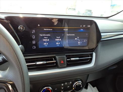 Used 2024 Chevrolet TrailBlazer LS w/ LS Convenience Package FWD image 18