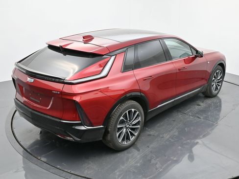 New 2025 Cadillac Lyriq Sport image 27