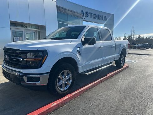 Used 2024 Ford F150 XLT w/ Tow/Haul Package image 8