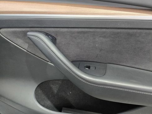 Used 2023 Tesla Model Y Long Range AWD/4WD image 6