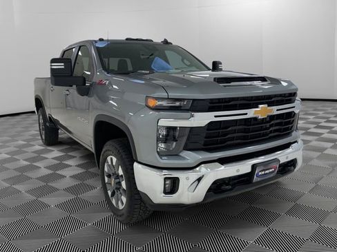 Used 2026 Chevrolet Silverado 2500 LT w/ All Star Edition AWD/4WD image 7