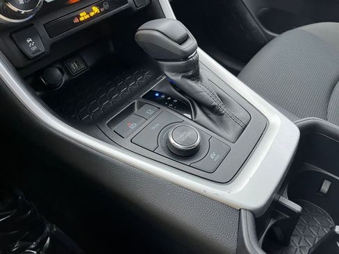 Used 2025 Toyota RAV4 LE image 40