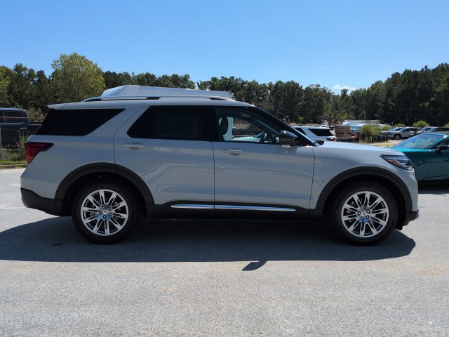 New 2027 Ford Explorer Platinum RWD image 3