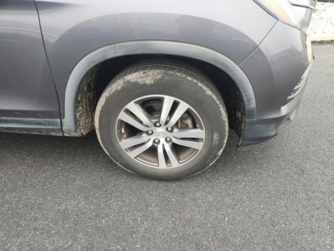 Used 2017 Honda Pilot EX image 9