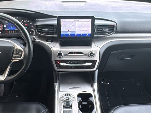 Certified 2023 Ford Explorer XLT w/ Equipment Group 202A image 9