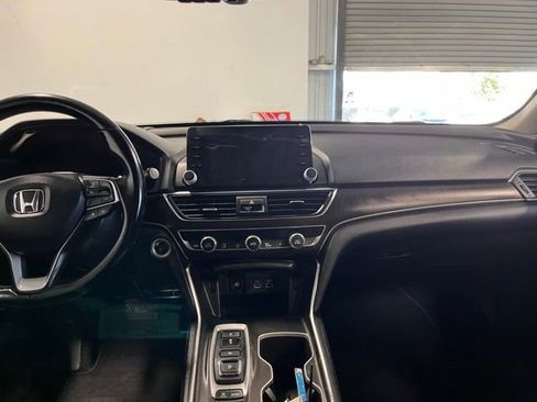 Used 2021 Honda Accord Touring image 19