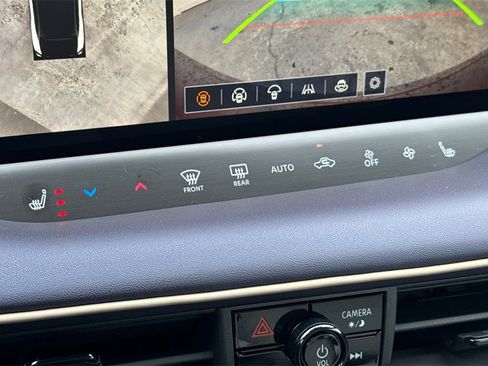 New 2026 Nissan Leaf Platinum+ image 18