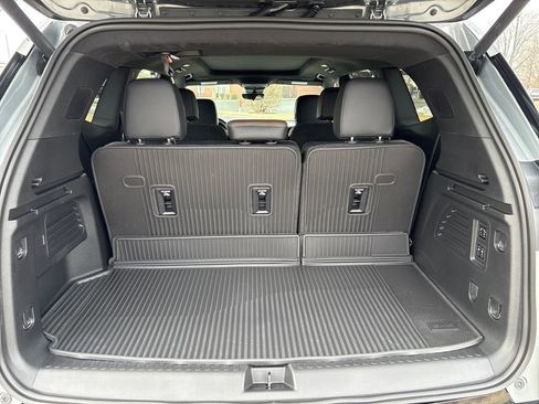 New 2026 GMC Acadia Denali Ultimate w/ LPO, Floor Liner Package FWD image 45