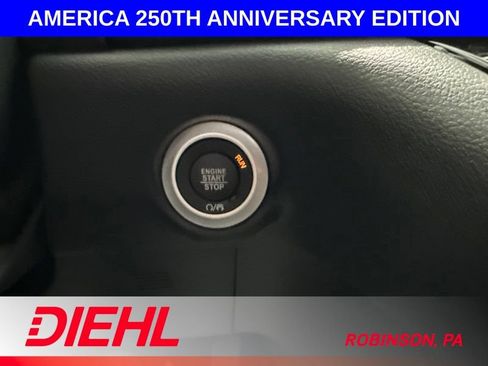 New 2027 Chrysler Pacifica Select FWD image 32